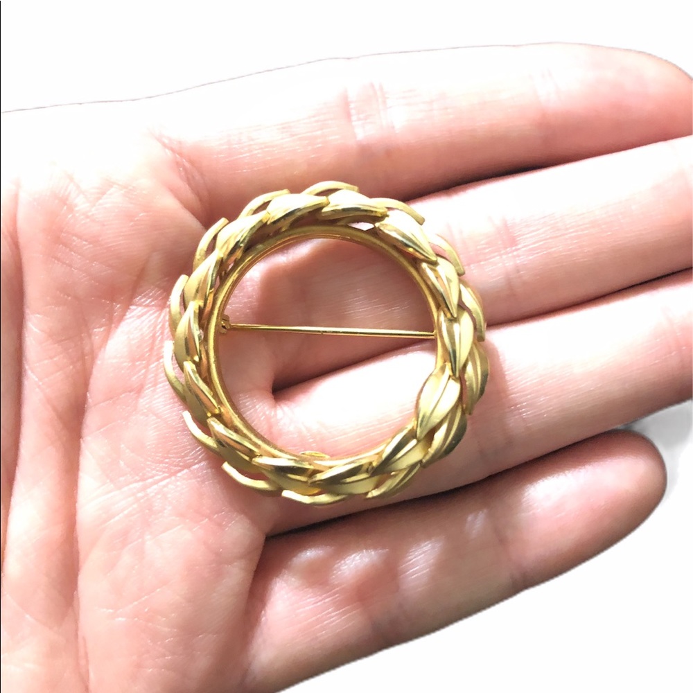 NWOT Vintage Danecraft Gold Brooch - Picture 2 of 5